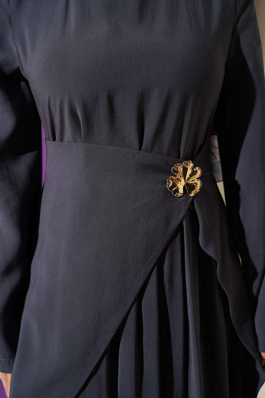 Kleid mit Teilstück-Details aus Tencel in Schiefergrau