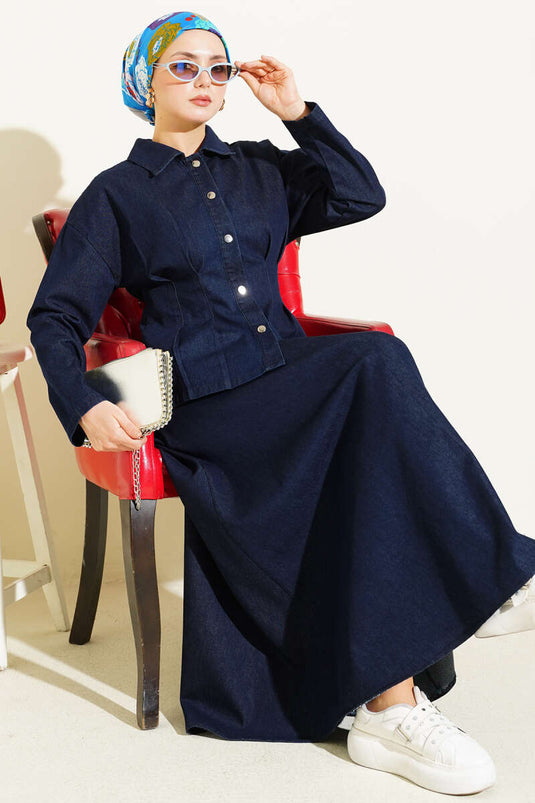 Ensemble En Denim Bleu Marine Avec Jupe Boutonnée Et Détails Perles