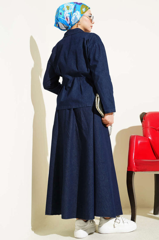 Ensemble En Denim Bleu Marine Avec Jupe Boutonnée Et Détails Perles