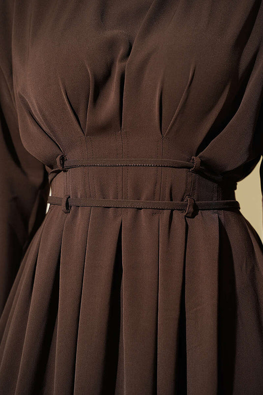 Braune Kettenbesetzte Bindegürtel-Kleid