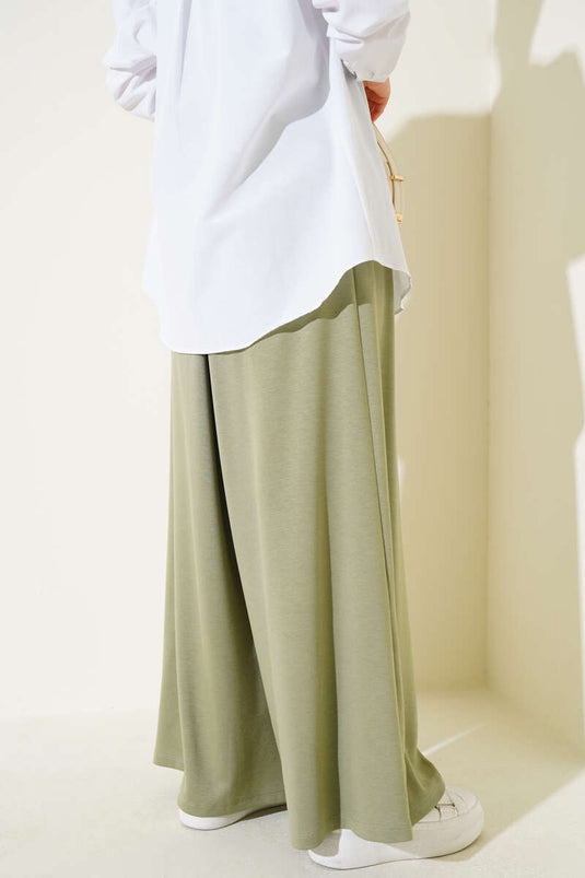 Pleated Waist Wide-Legged Casual Trousers in Almond Green
