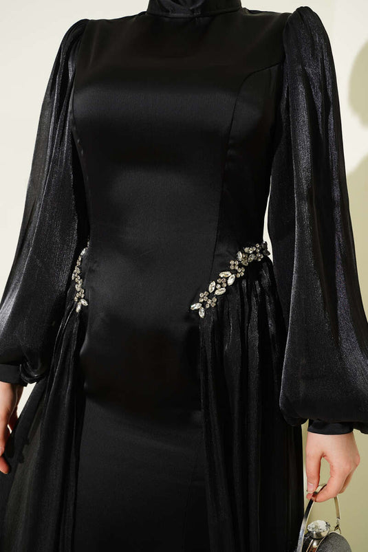 Abito da sera con mantella e pietre, nero