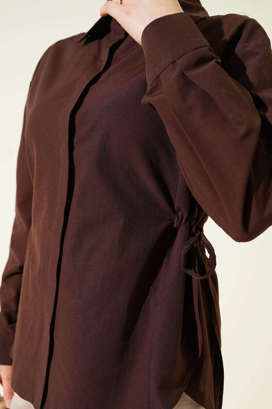 قميص أساسي بياقة بيل تونلي بني