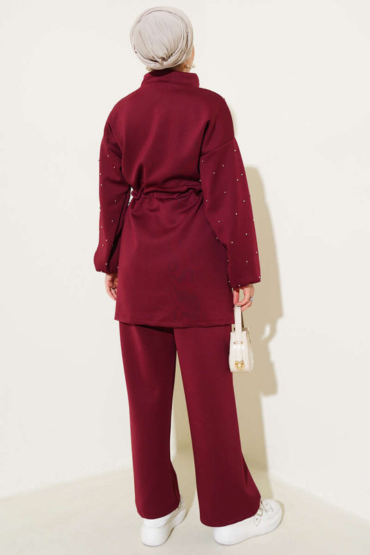 بدلة غوص من قطعتين مزينة بالخرز على الخصر بلون عنابي