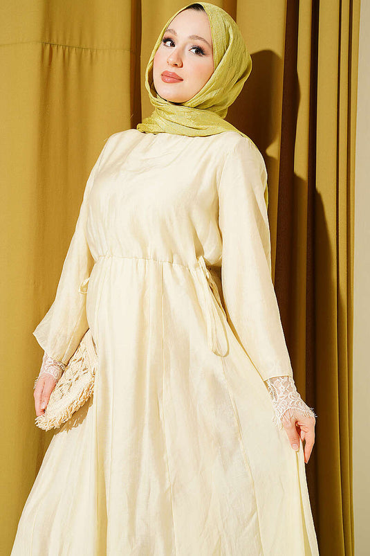 Beige Tülljurk Met Kantdetails