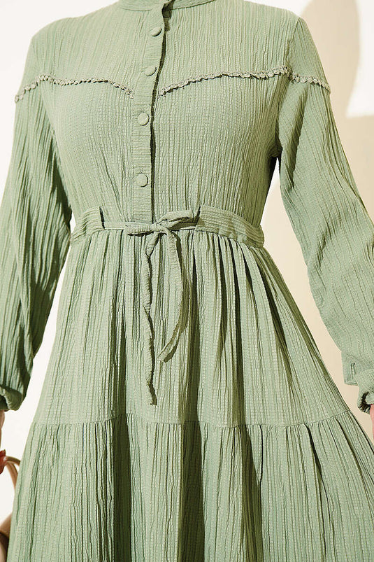 Robe kaki en écorce d'arbre avec ceinture et boutons