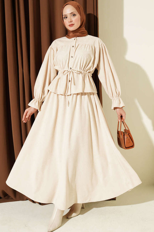 Completo Due Pezzi In Velluto Beige Con Gonna In Tulle