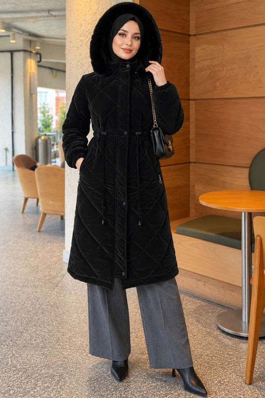 Cappotto Trapuntato Nero Con Pelliccia E Cappuccio