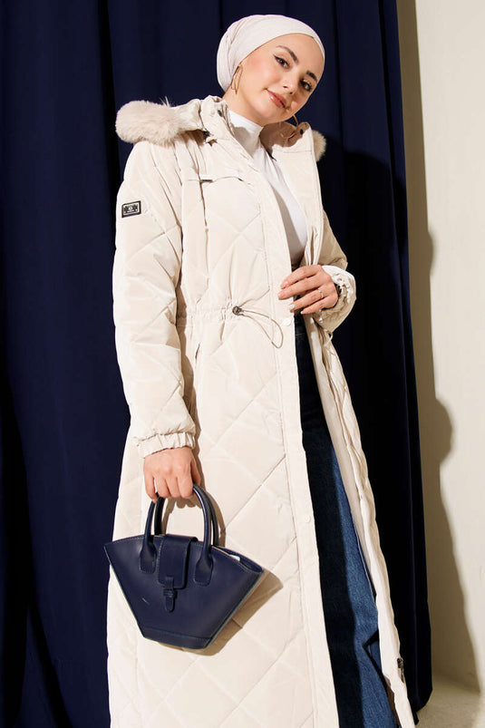 معطف مبطن بغطاء للرأس عند الخصر من الحجر