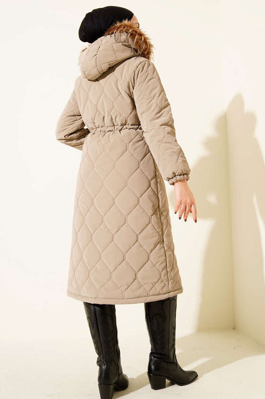 Bel Tünelli Kapüşonlu Kapitone Şişme Mont Bej