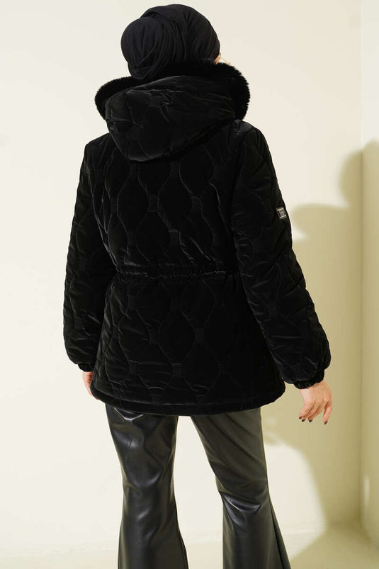 Veste courte matelassée noire à capuche avec tunnel de taille