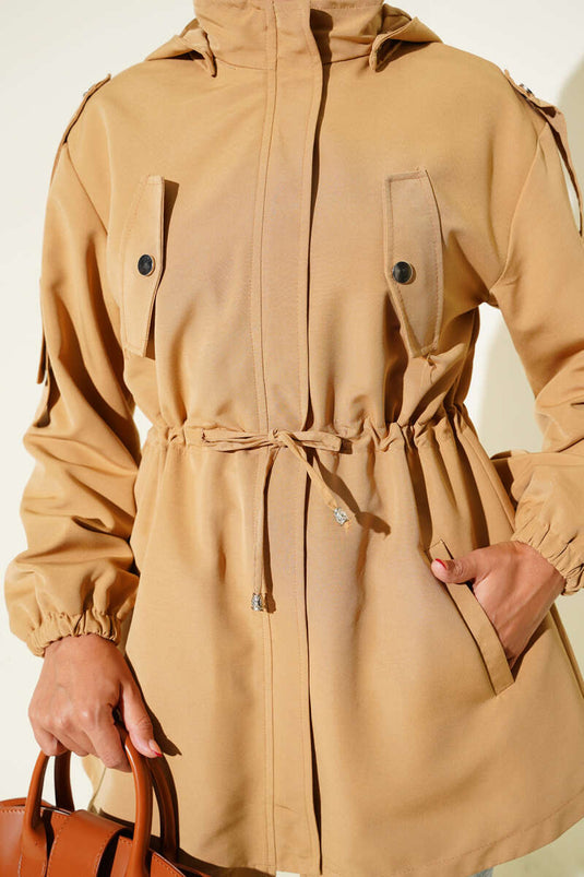 معطف ترنش بغطاء للرأس وقصة خصر بلون الجمل