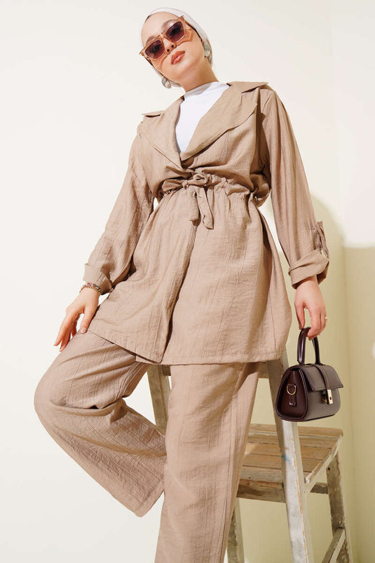 بدلة لاتيه مزدوجة الصدر من قطعتين مع نفق خصر