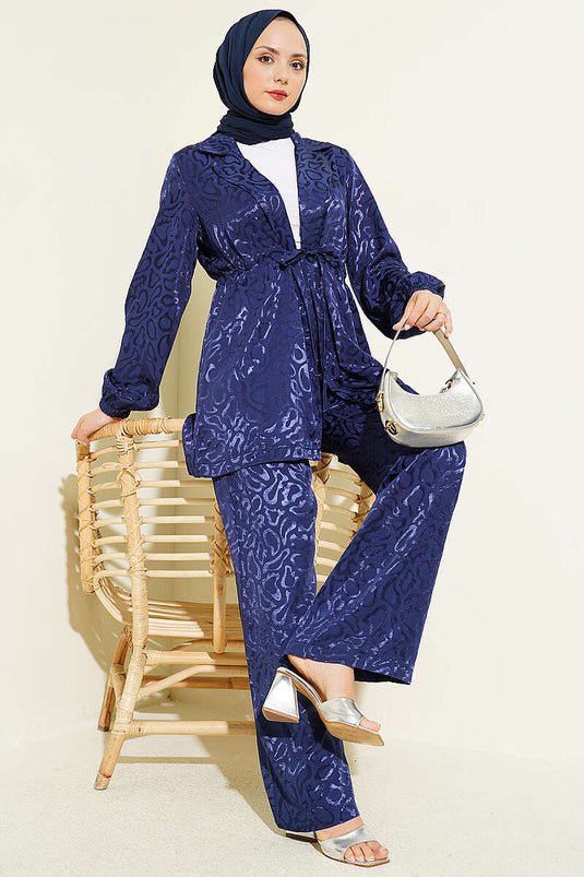 Ensemble deux pièces en jacquard léopard avec ceinture en tulle, bleu marine