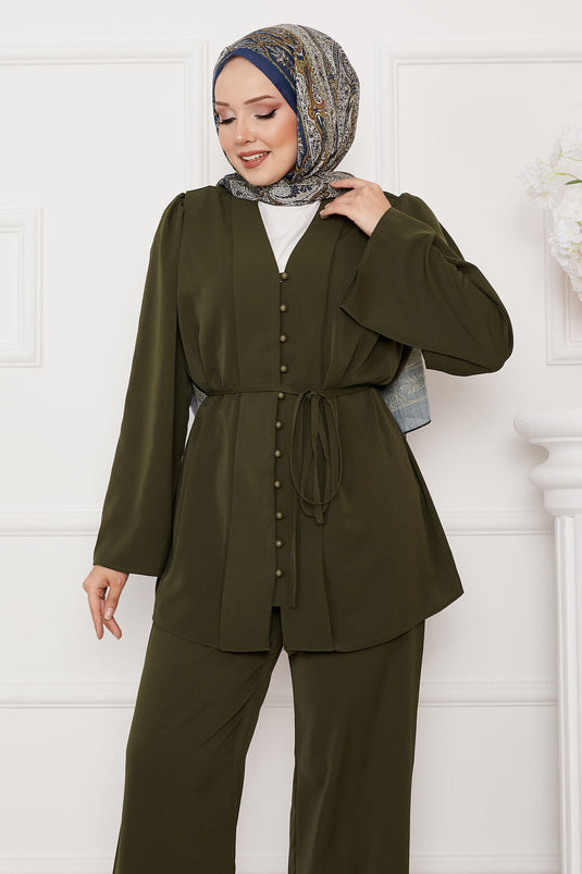 Belden Bağcıklı Brit Düğmeli Tesettür Takım Haki