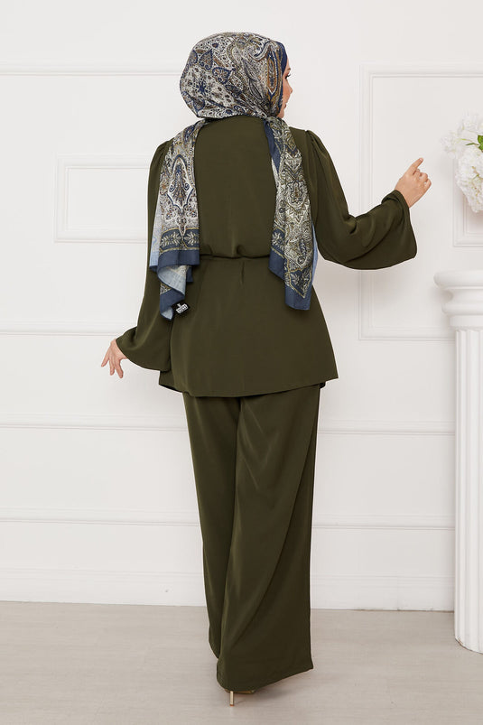 Belden Bağcıklı Brit Düğmeli Tesettür Takım Haki