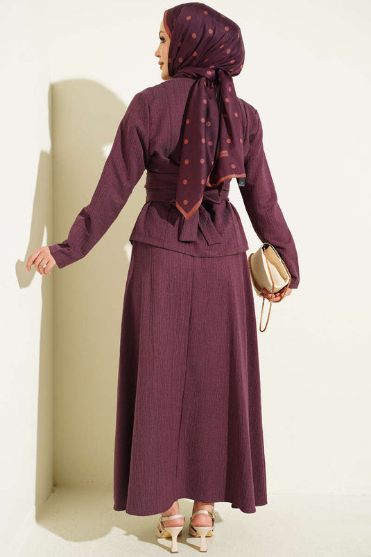 Ensemble Deux Pièces Avec Jupe Plissée Et Ceinture En Prune