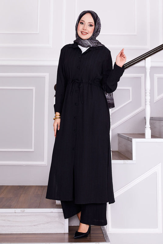 بدلة حجاب سوداء مع بنطلون مربوط عند الخصر