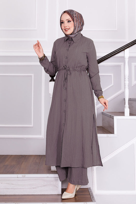 Modest Set Met Broek En Riem In Mink