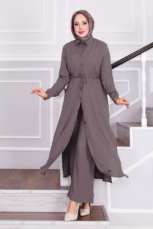 Modest Set Met Broek En Riem In Mink