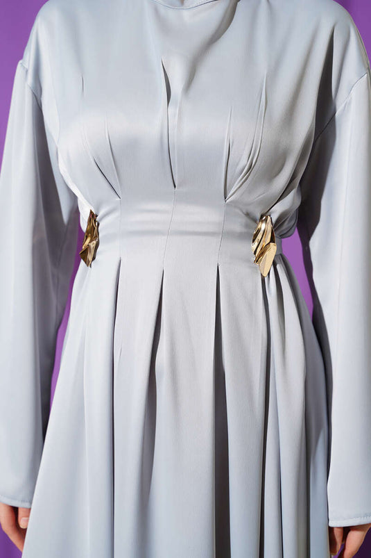 Koop Avondjurk met Accessoires en Strik in Grijs