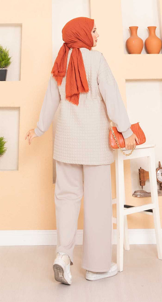 Beli Ayarlanabilir Kapitone Yelekli Üçlü Tesettür Takım Bej