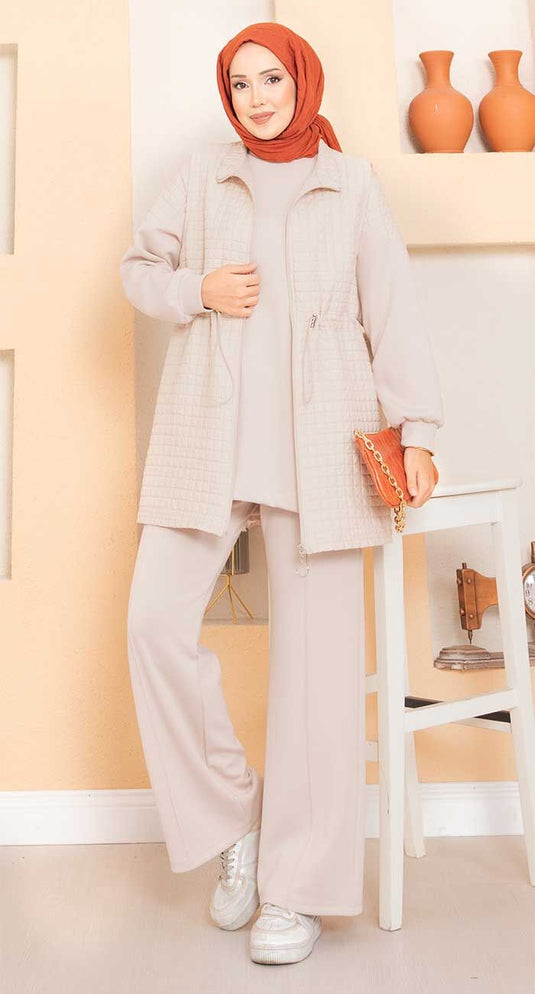 Beli Ayarlanabilir Kapitone Yelekli Üçlü Tesettür Takım Bej