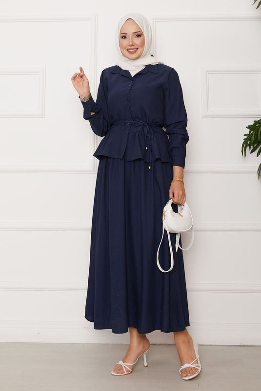 طقم فراولة من قطعتين مع تنورة وحزام، لون أزرق داكن