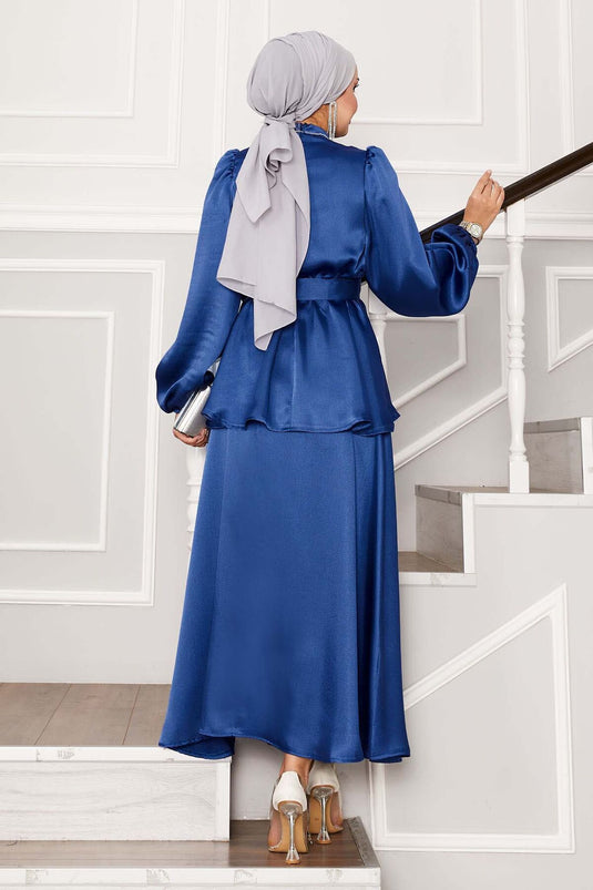 Tailleur jupe en satin avec ceinture plissée à la taille, couleur indigo
