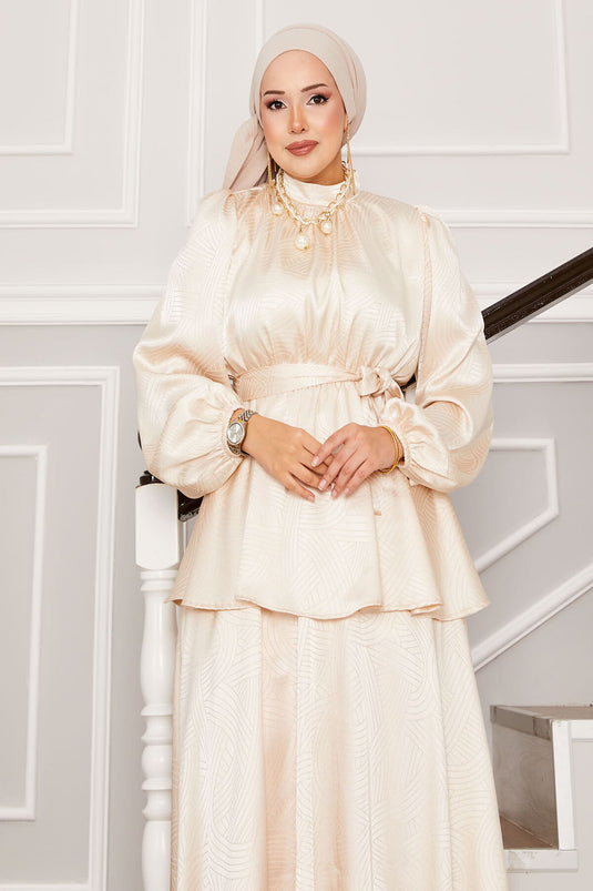 Costume jacquard à taille plissée et ceinture crème