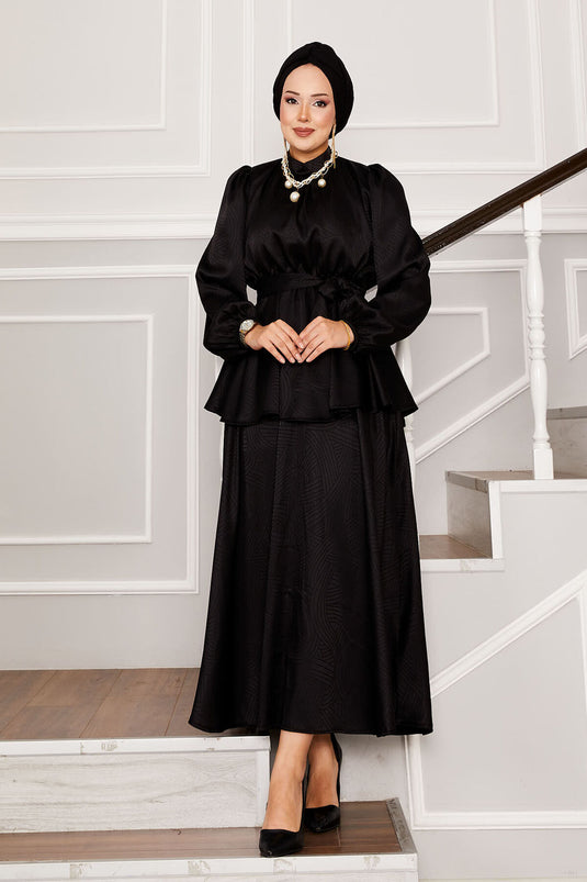 Costume jacquard noir avec ceinture et cordon de serrage à la taille