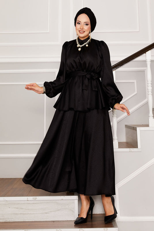 Costume jacquard noir avec ceinture et cordon de serrage à la taille