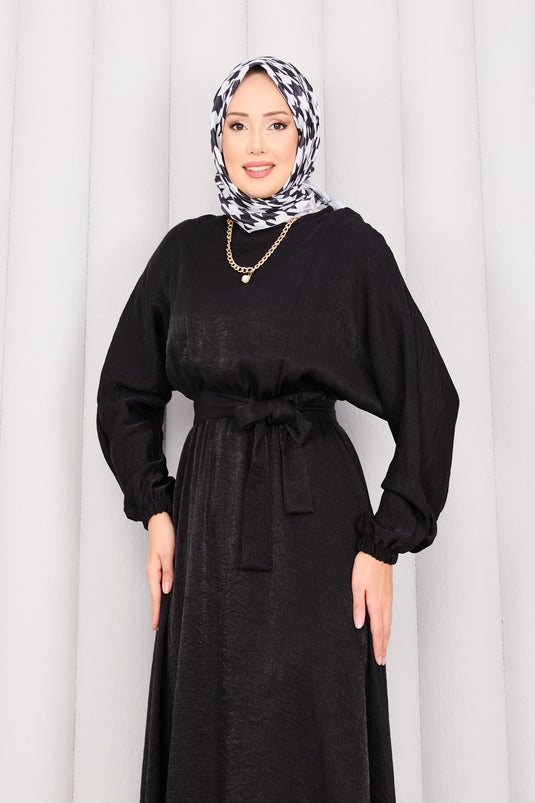 Robe hijab à manches chauve-souris avec ceinture amovible et taille froncée, noire