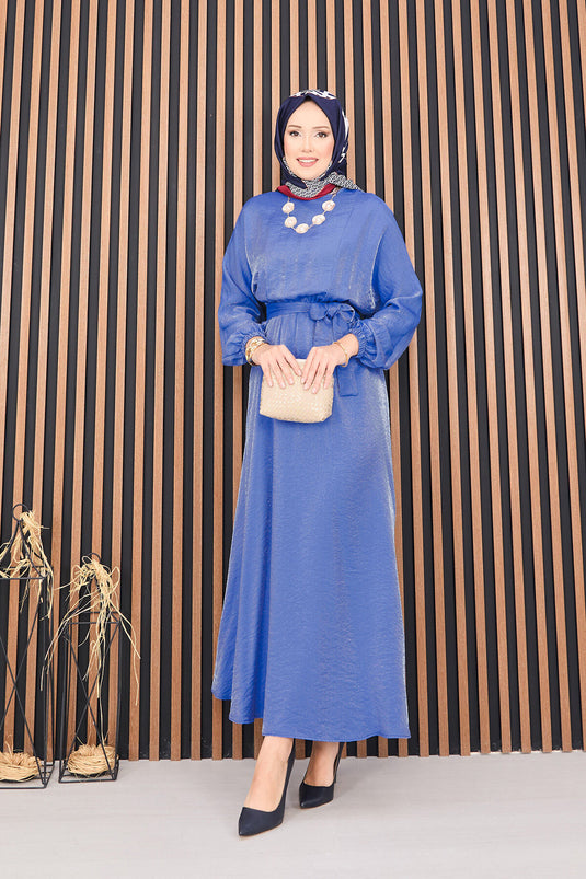 Robe Modeste Oversized Avec Ceinture Et Manches Batwing En Indigo