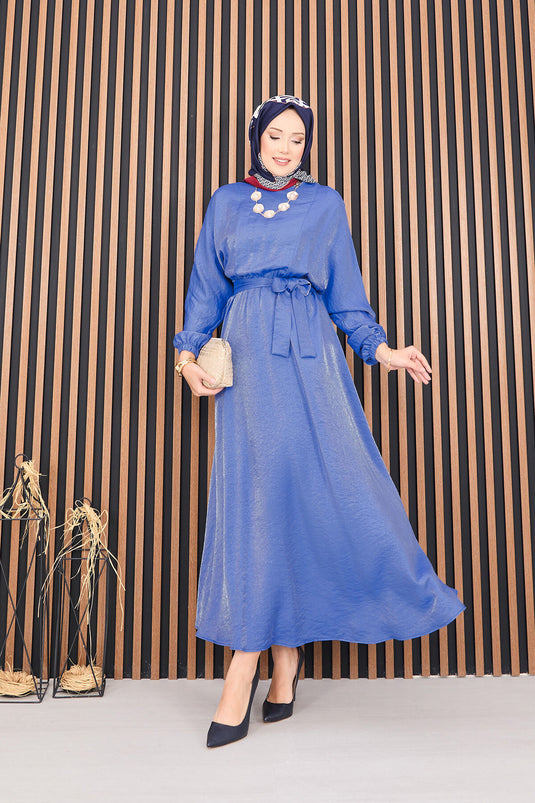 Robe Modeste Oversized Avec Ceinture Et Manches Batwing En Indigo