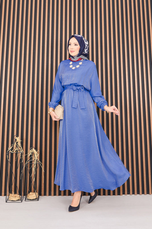 Robe Modeste Oversized Avec Ceinture Et Manches Batwing En Indigo