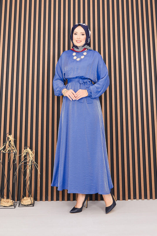 Robe Modeste Oversized Avec Ceinture Et Manches Batwing En Indigo
