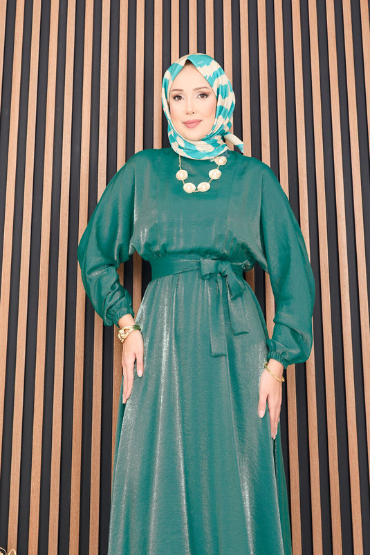 Robe hijab à manches chauve-souris et taille émeraude