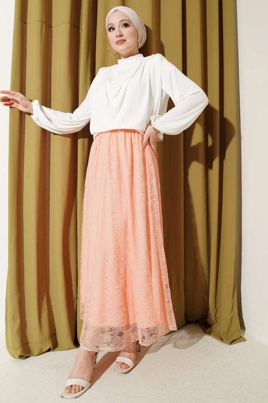Gonna elastica con pizzo floreale color salmone