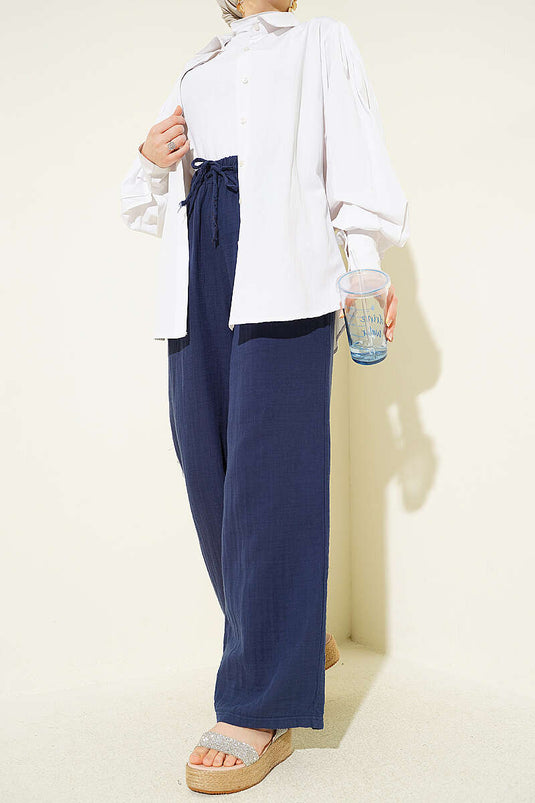 Pantalon large en mousseline à taille élastique bleu marine