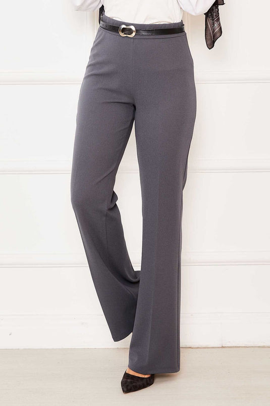 بنطلون جينز بخصر مطاطي وقصة جرس باللون الدخاني