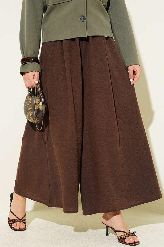 Braune Hose Mit Elastischer Taille Und Rock