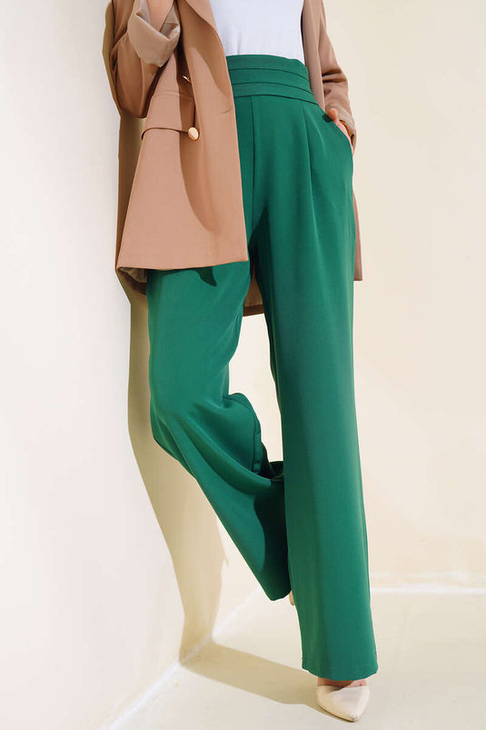 Dreilagige Hose mit weitem Bein, grün