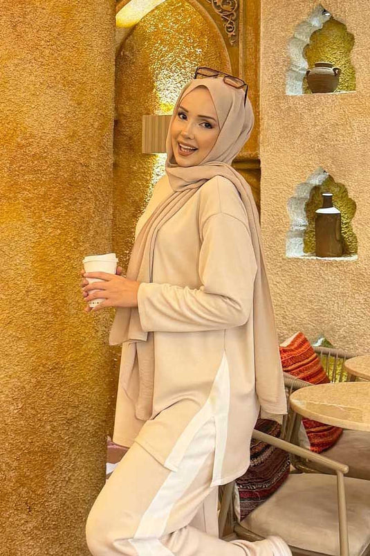 White Striped Slit Detailed Two Piece Suit Cream