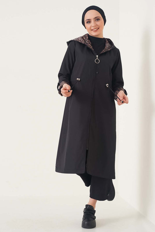 Bileği Çizgili Kapüşonlu Siyah Leopar Trençkot