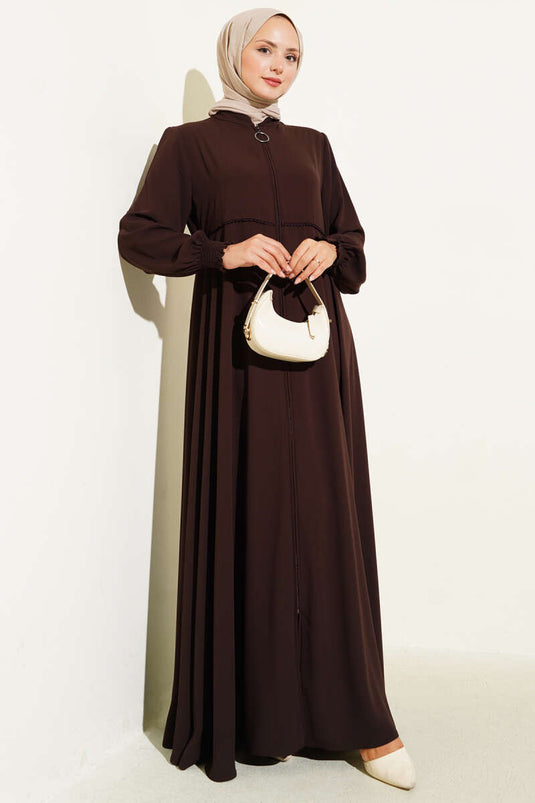 Abaya marron grande taille avec poignets et épaulettes