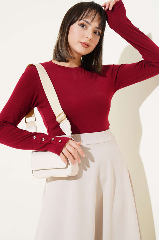 Body avec boutons en métal sur la cheville, rouge bordeaux