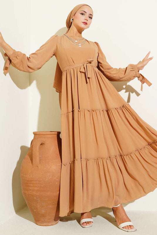 لاتيه فستان متعدد الطبقات برباط للكاحل