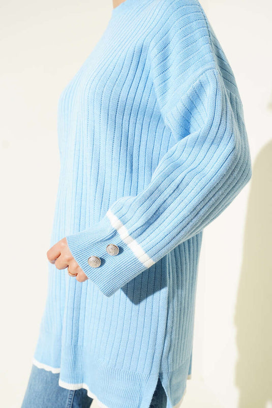 سترة محبوكة مضلعة بأزرار على الأكمام، لون أزرق