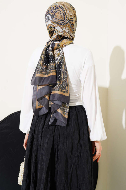 بلوزة مطاطية متقاطعة باللون البيج الفاتح